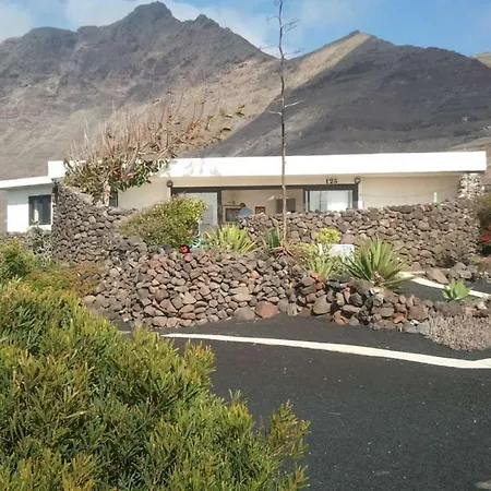 Sleeps 5 Wifi Ferienhaus *